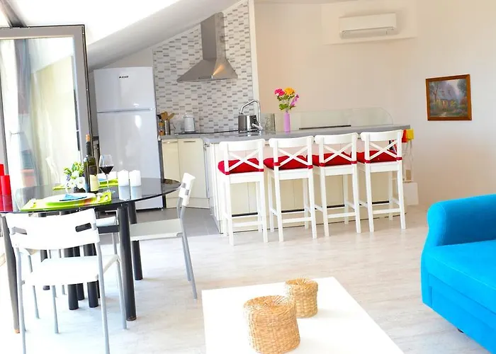 Sybelle Suites By Safiya *